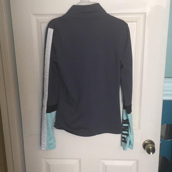 Pullover jacket - Picture 2 of 2